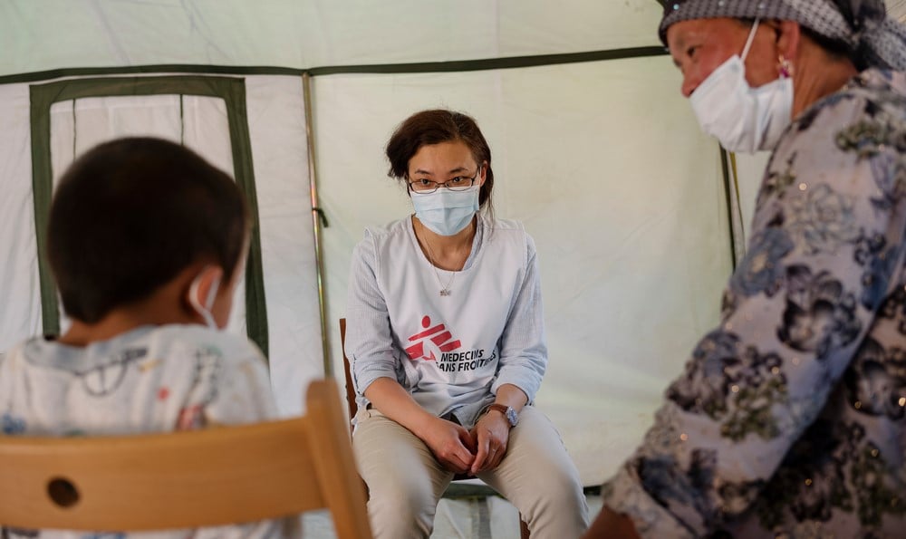 Psychologist gives consultation in internationally displaced people camp