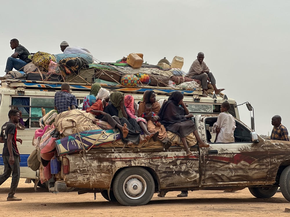 Displaced people reaching Tawila