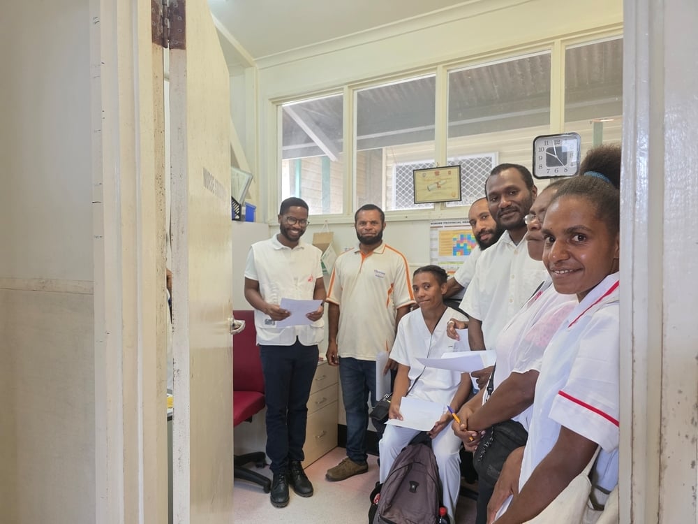 MSF staff in the PNG palliative care ward