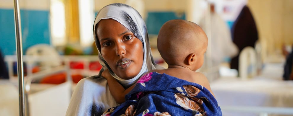 In Baidoa, the inpatient therapeutic feeding centre at Bay Regional Hospital supported by Médecins Sans Frontières (MSF) is beyond capacity.