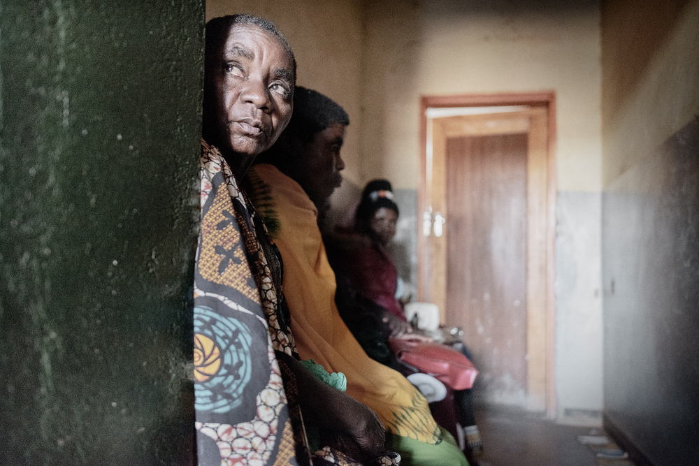 Women sitting in Milepa Health Centre in Malawi waiting room to be screened for cervical cancer.  © Luca Sola / MSF