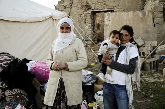 MSF teams distributed 2,000 winterised tents to people living in Van and Ercis, the cities most affected by the quake.